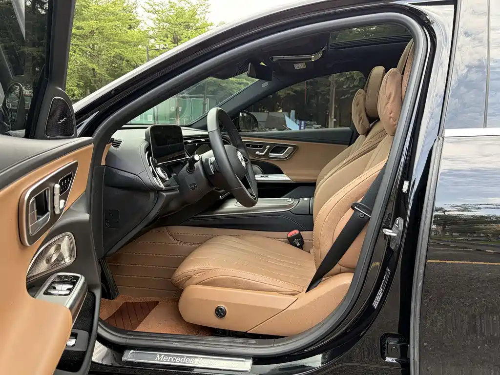 Mercedes-Benz E-Class — миниатюра 15