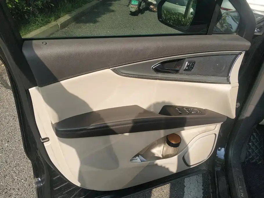 Lincoln MKX — миниатюра 7