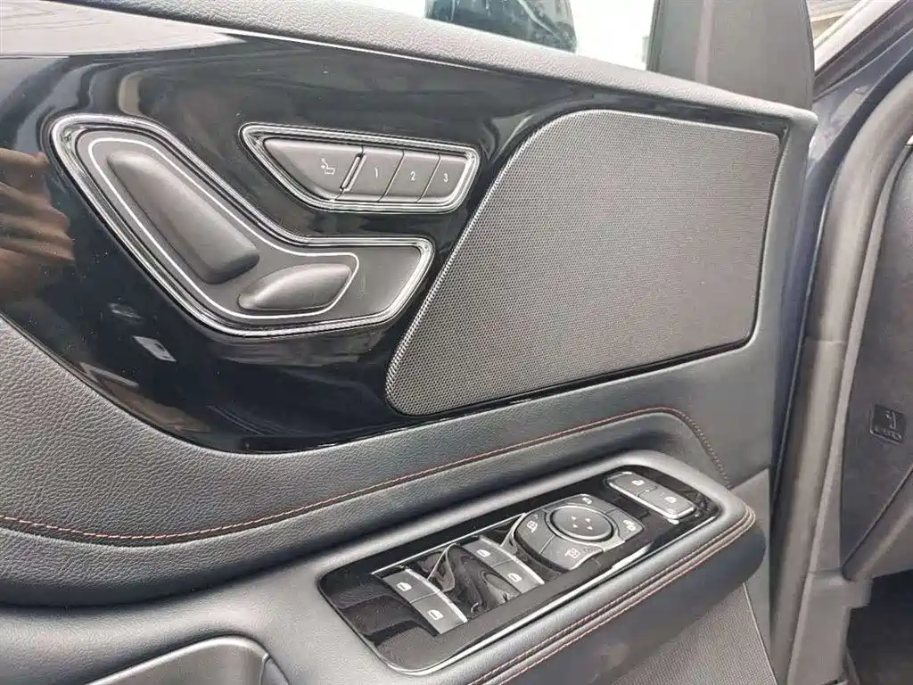 Lincoln Aviator 2022 3.0T V6