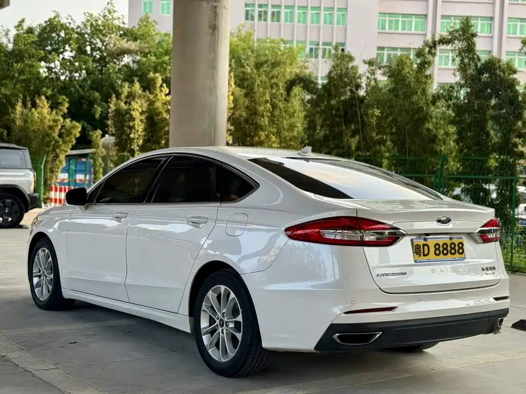 Ford Mondeo — миниатюра 5