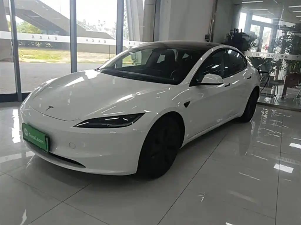 Tesla Model 3 2025