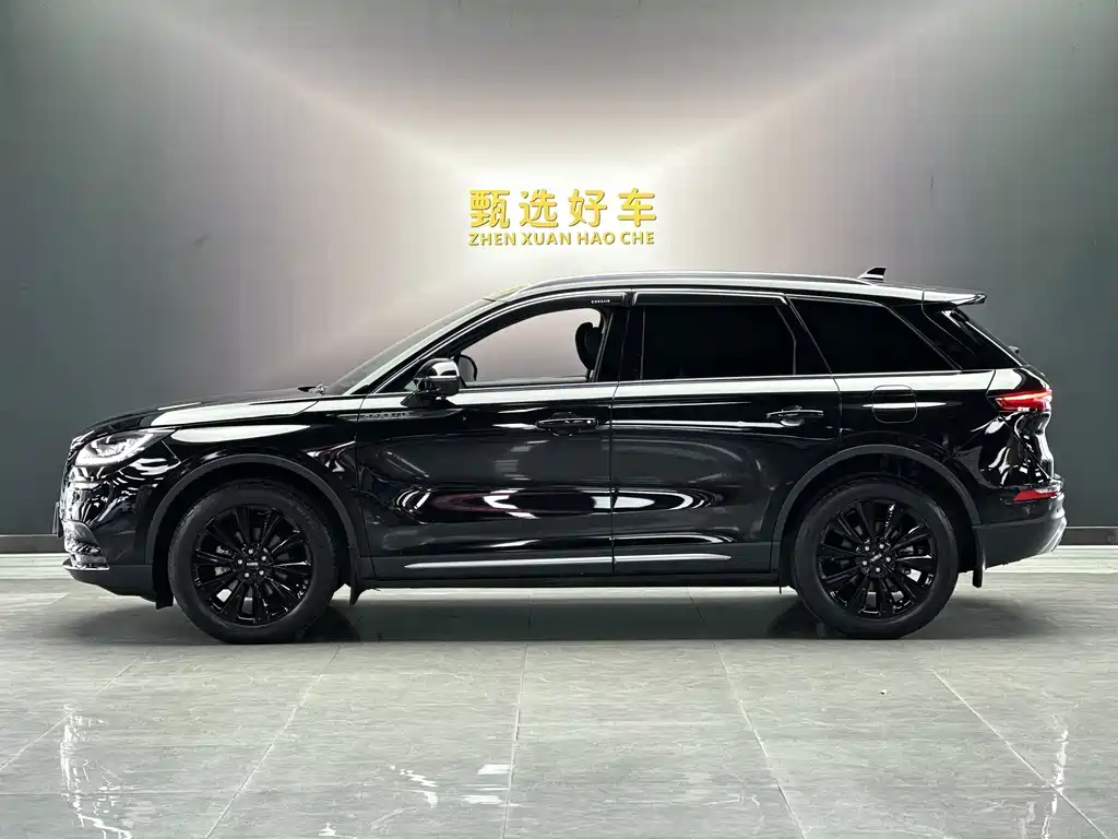Lincoln Corsair — миниатюра 4