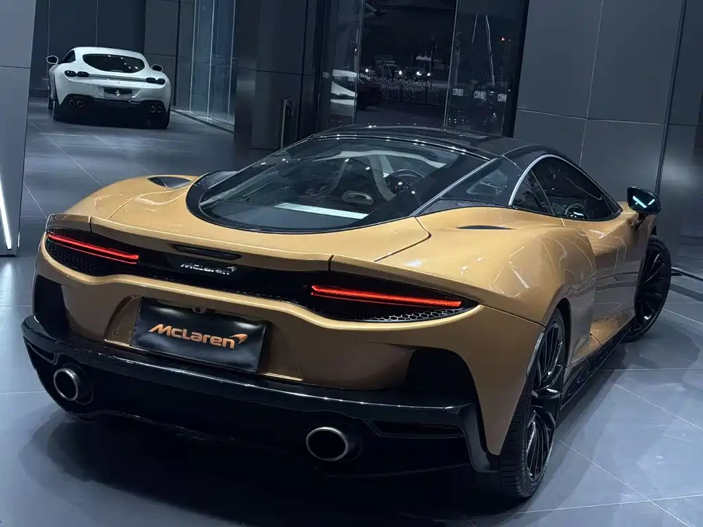 McLaren GT — миниатюра 7