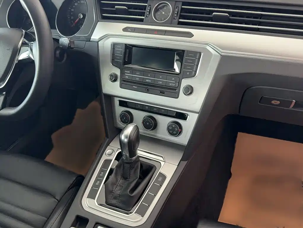 Volkswagen Magotan — миниатюра 6