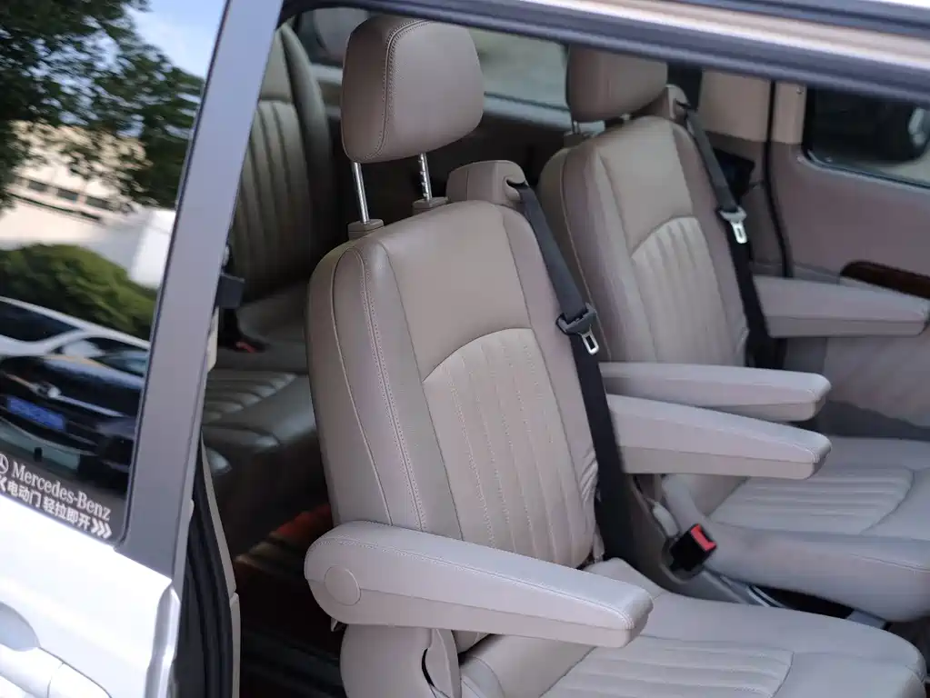 Mercedes-Benz Viano — миниатюра 51