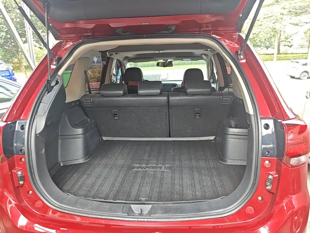 Mitsubishi Outlander — миниатюра 19