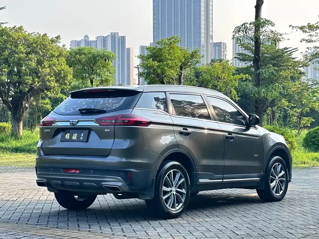 Geely Boyue — миниатюра 4