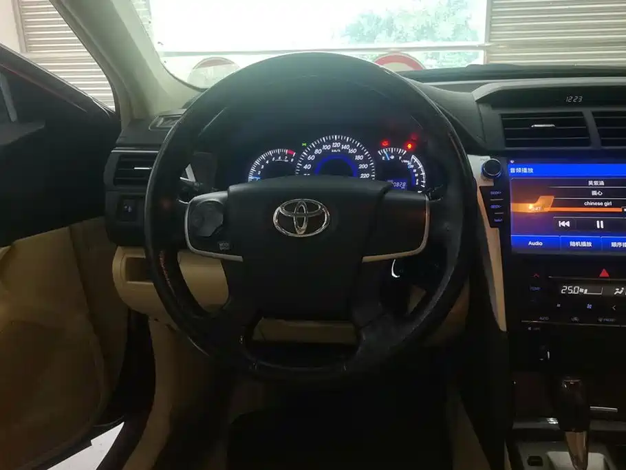 Toyota Camry — миниатюра 15
