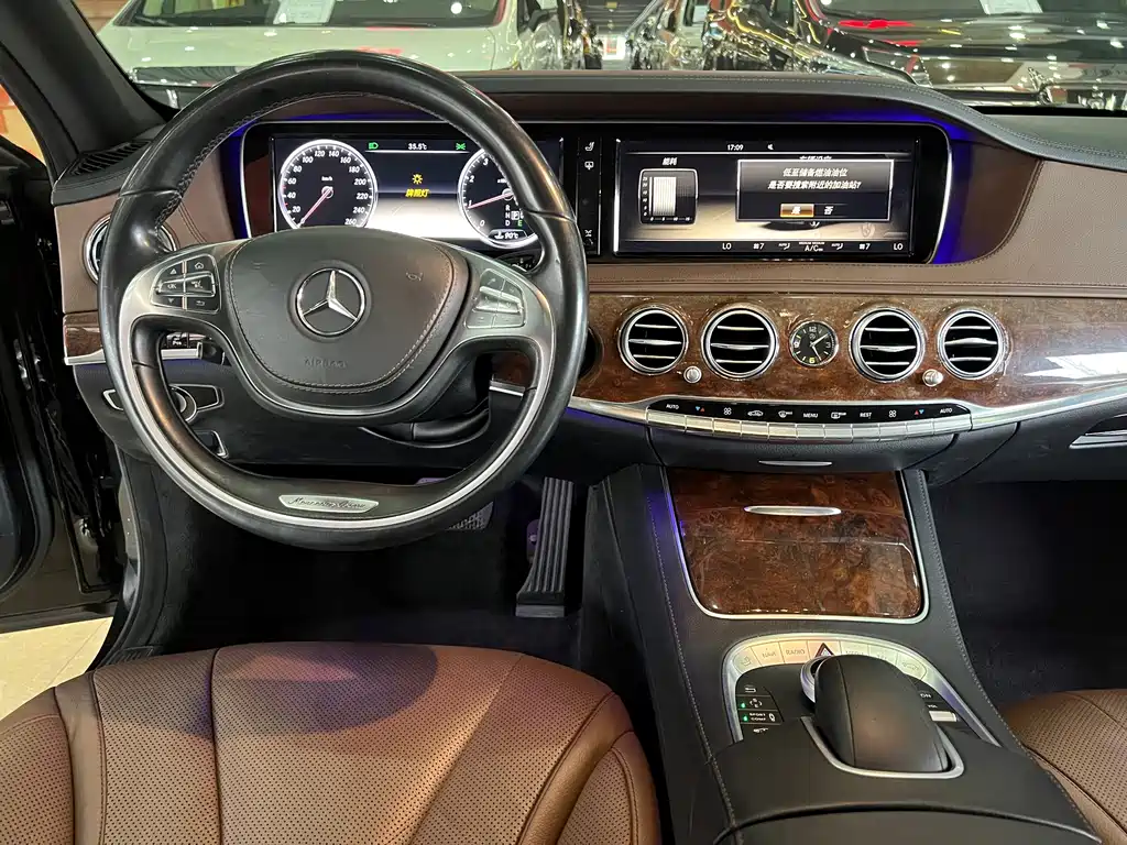 Mercedes-Benz S-Class — миниатюра 13