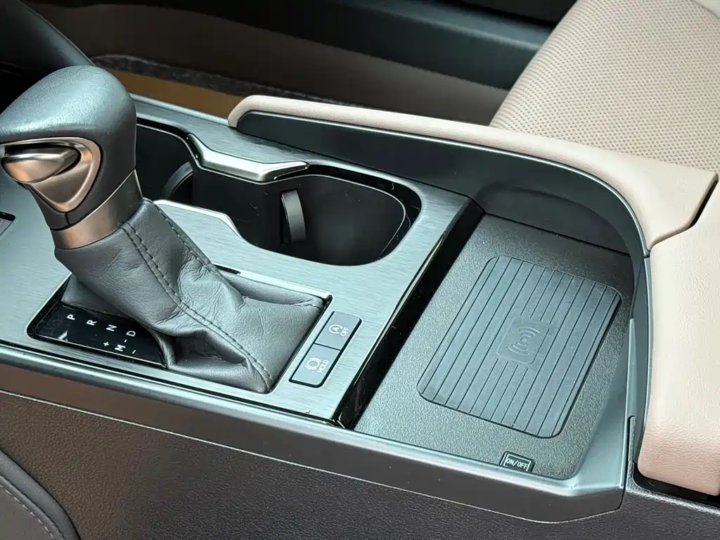 Lexus ES — миниатюра 6