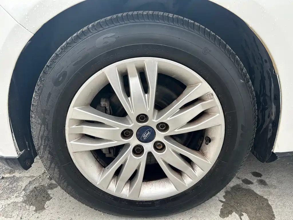 Ford Focus — миниатюра 12