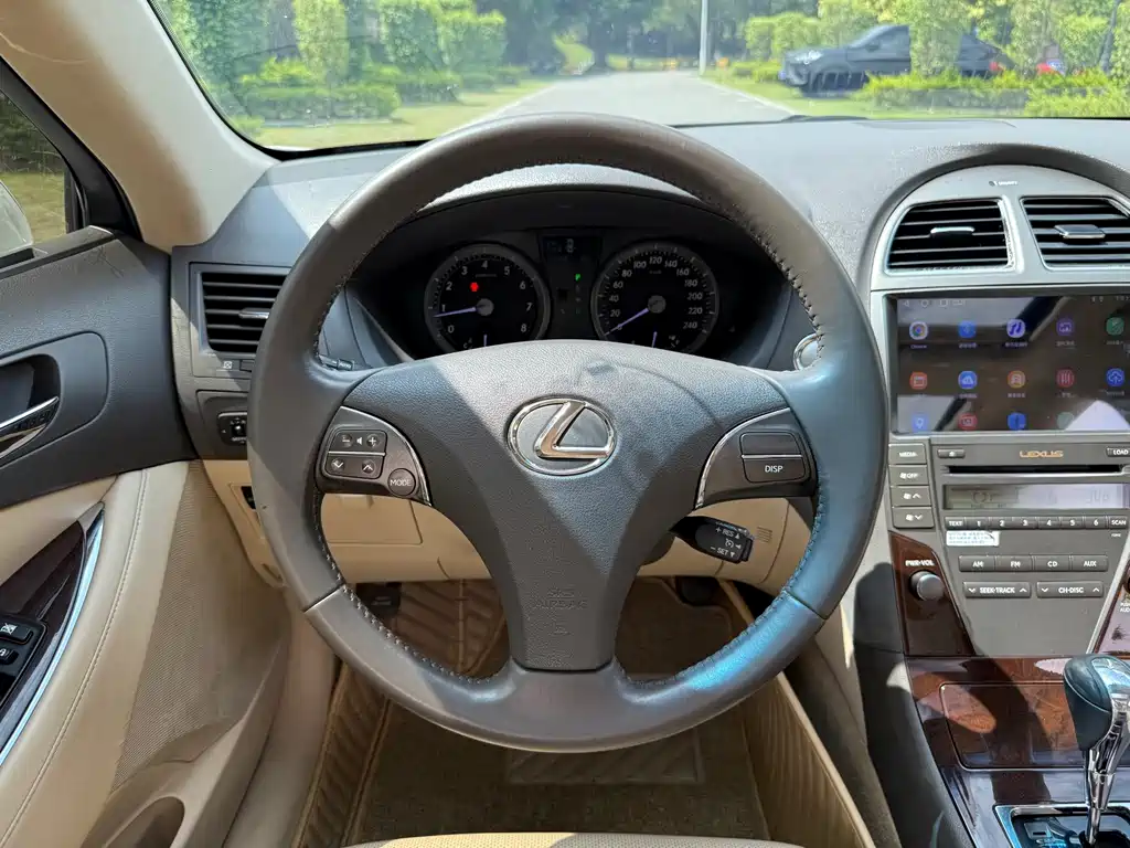 Lexus ES — миниатюра 15