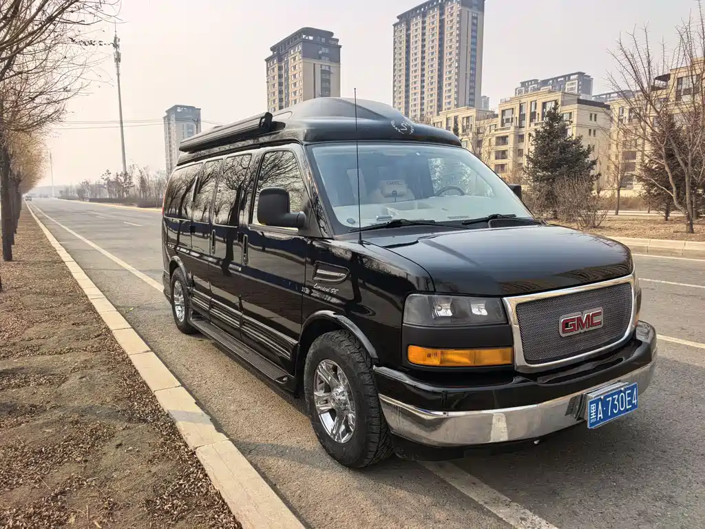 GMC Savana 2011 5.3L 7 мест