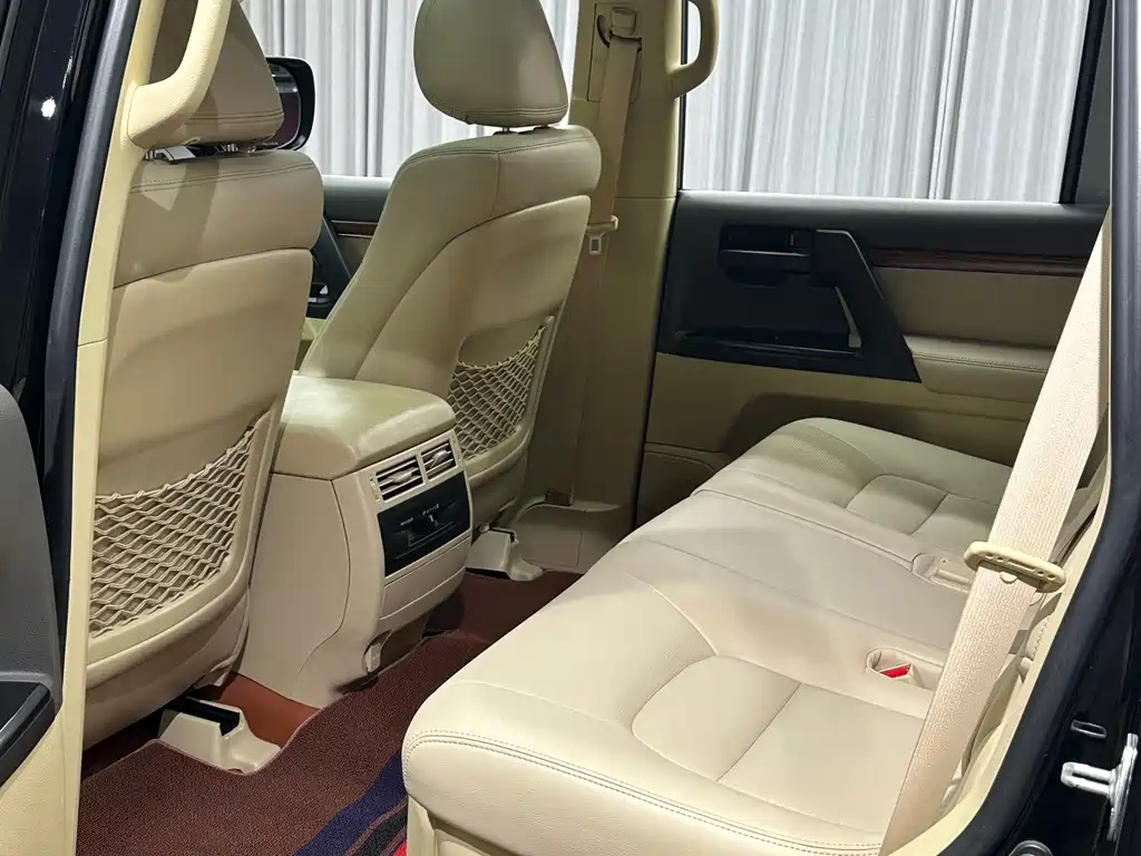 Toyota Land Cruiser — миниатюра 16