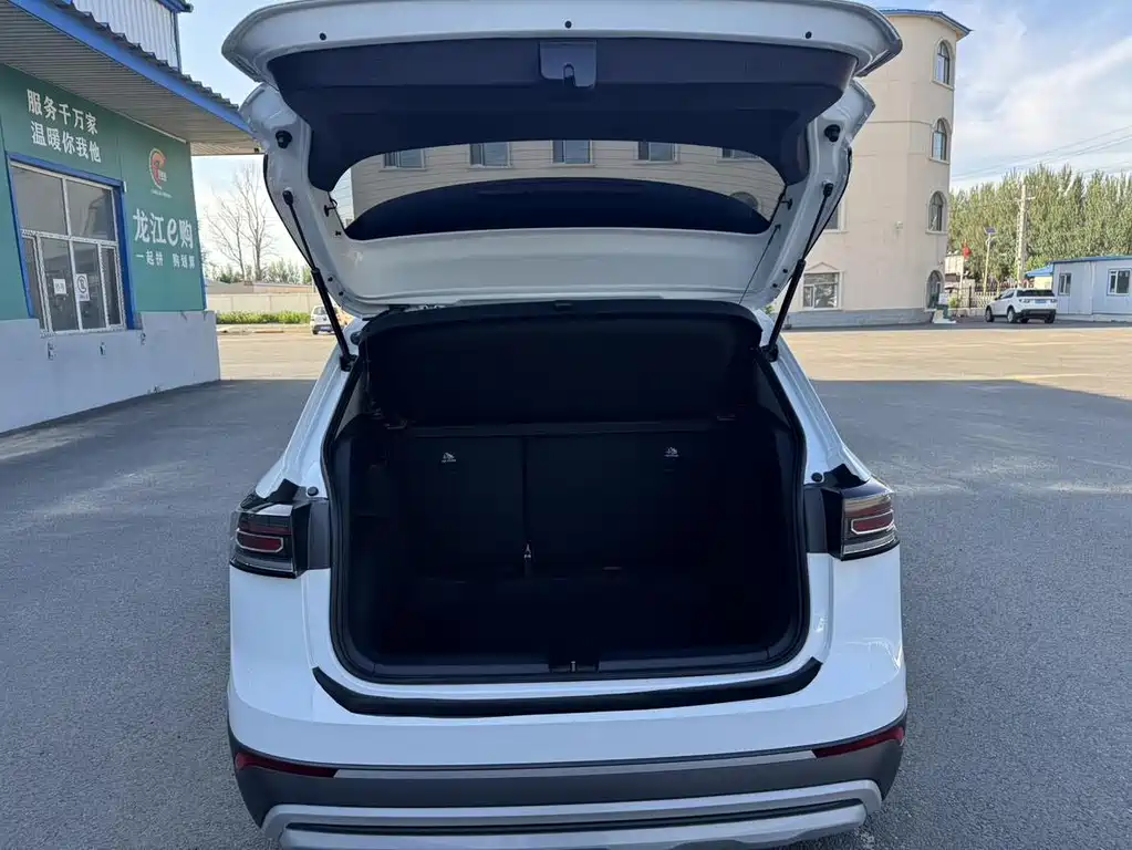 Volkswagen Tharu — миниатюра 7