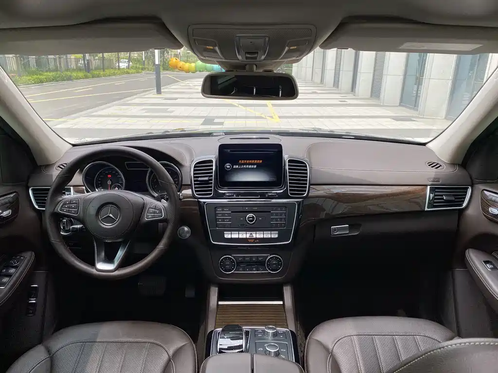Mercedes-Benz GLS — миниатюра 5