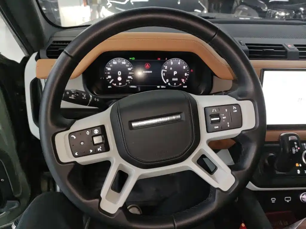 Land Rover Defender — миниатюра 11