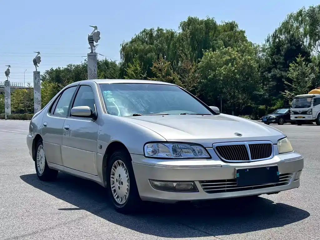 Nissan Bluebird Classic — миниатюра 3