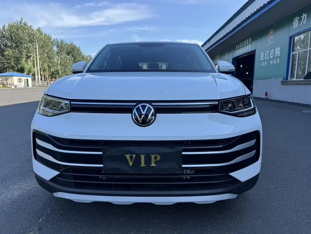 Volkswagen Tharu — миниатюра 2