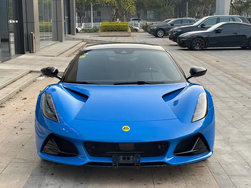 Lotus Emira — миниатюра 2