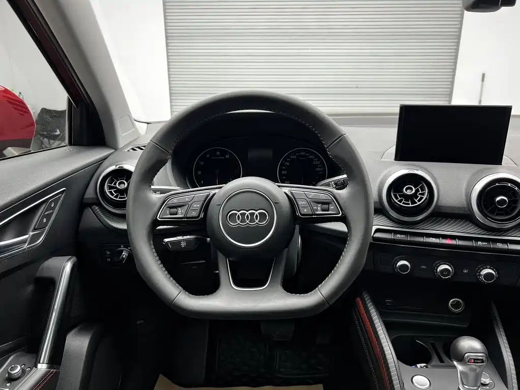 Audi Q2L — миниатюра 11