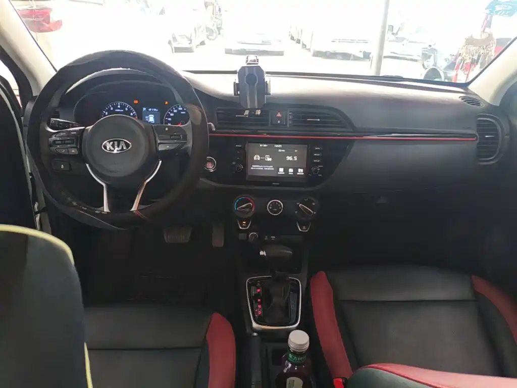 Kia KX Cross — миниатюра 10