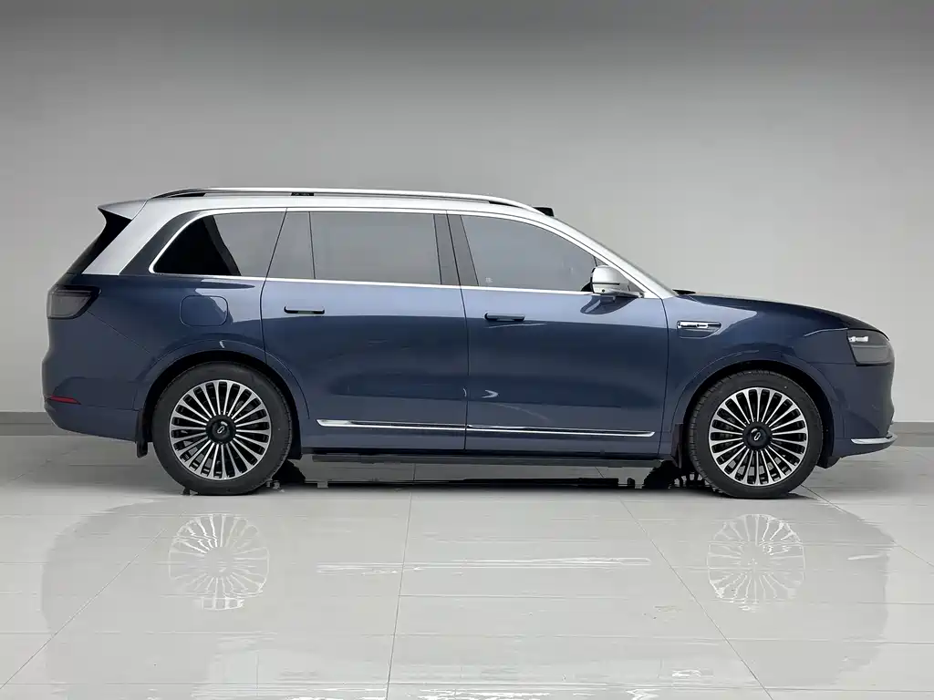 AITO ASK THE WORLD M9