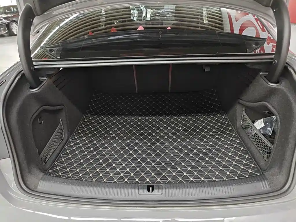 Audi A4L — миниатюра 19