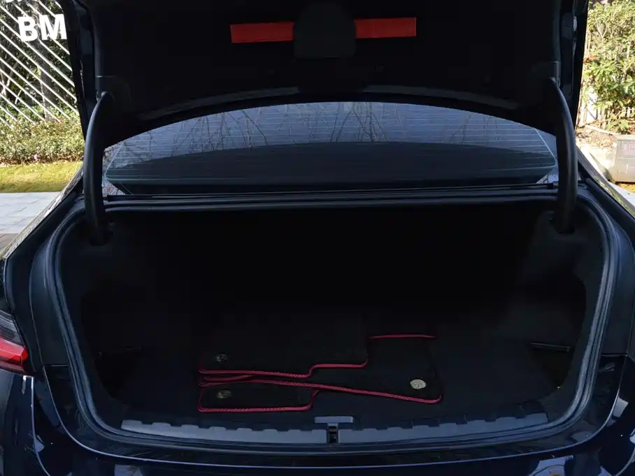 BMW i3 — миниатюра 12