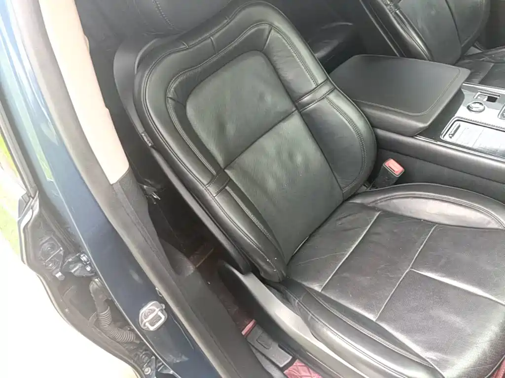 Lincoln Aviator (Import) — миниатюра 25