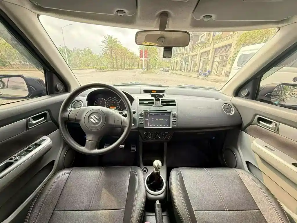 Suzuki Swift — миниатюра 4