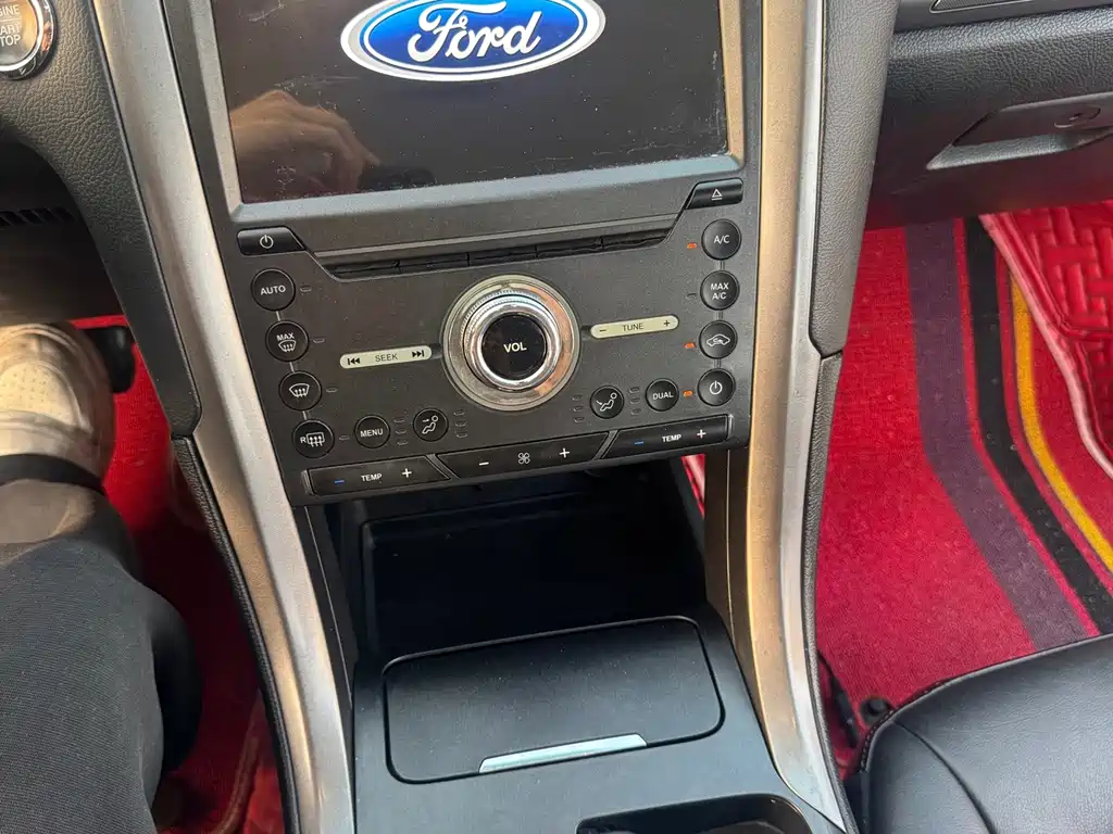 Ford Mondeo — миниатюра 10