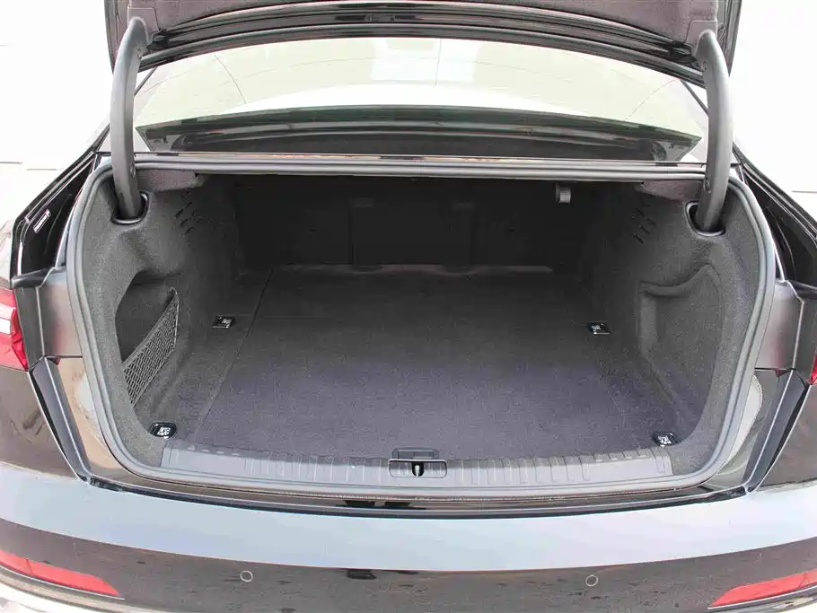 Audi A6L — миниатюра 16