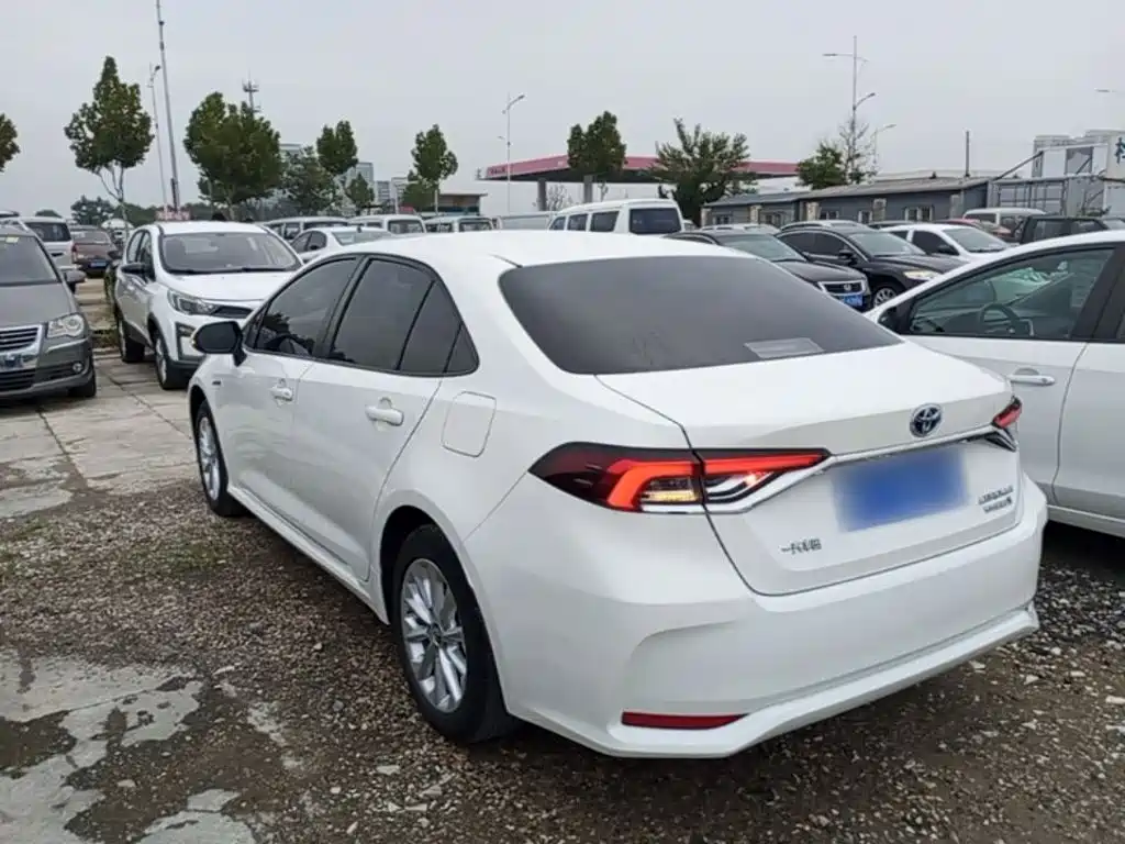 Toyota Corolla — миниатюра 5
