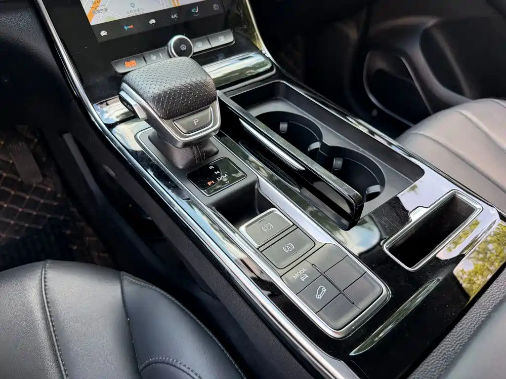 Roewe RX5 MAX — миниатюра 9