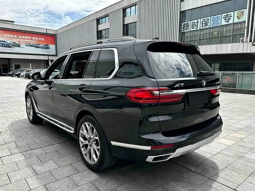 BMW X7 — миниатюра 14