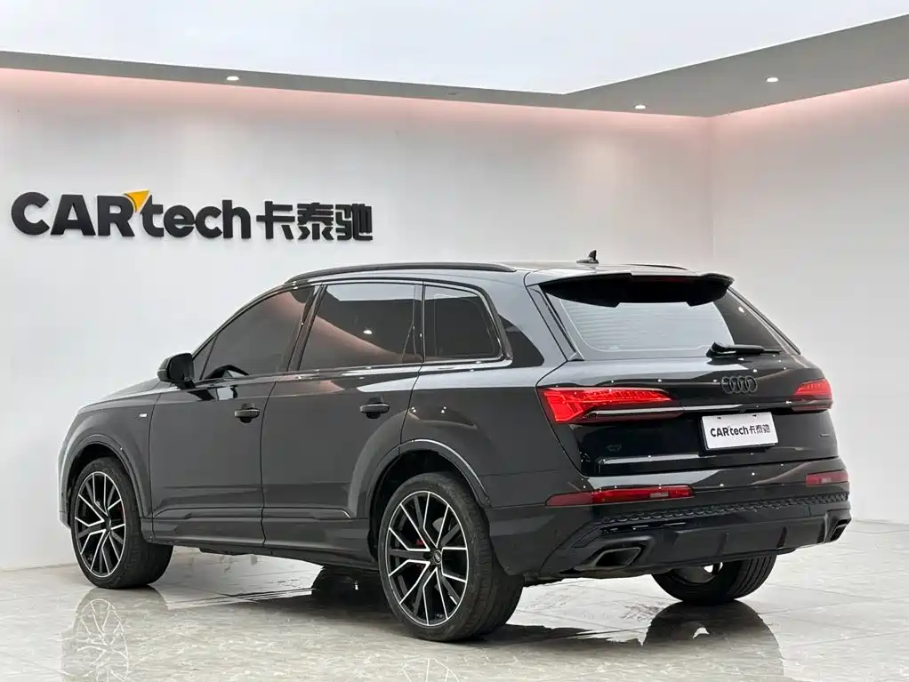 Audi Q7 — миниатюра 3