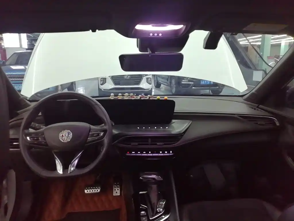 Buick Verano — миниатюра 10