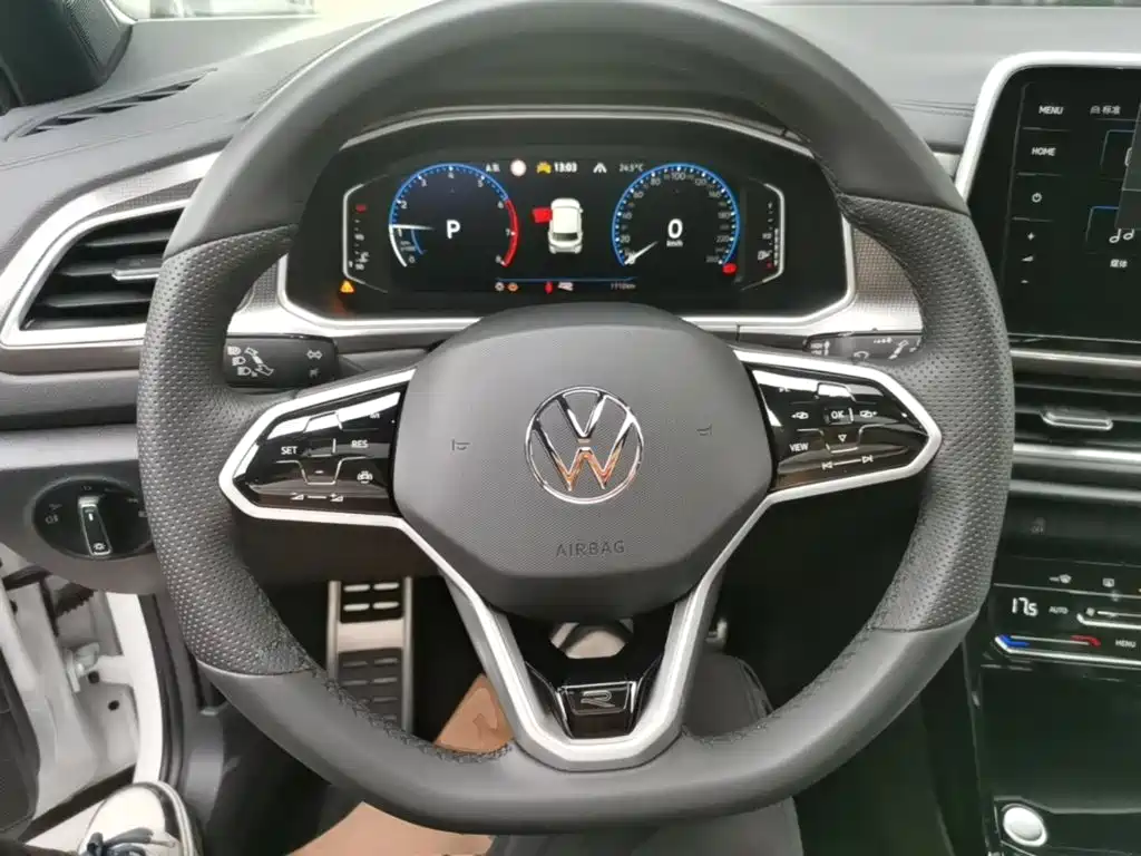 Volkswagen T-Roc — миниатюра 11