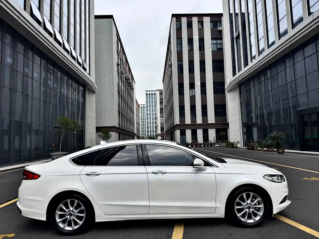 Ford Mondeo 2017 EcoBoost 180 Fashion