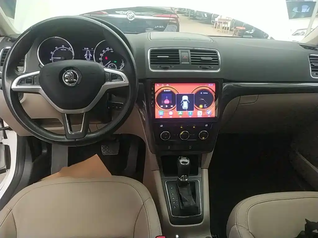 Skoda Yeti — миниатюра 10