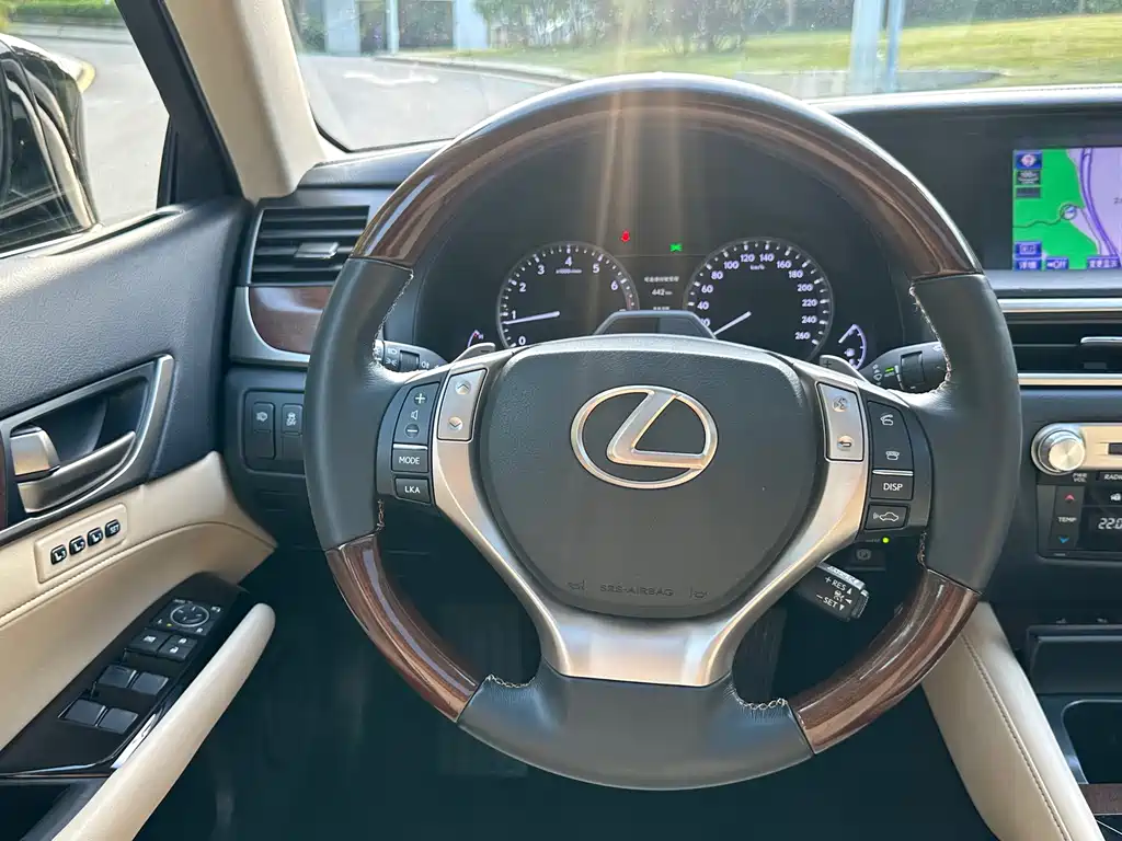 Lexus GS — миниатюра 22