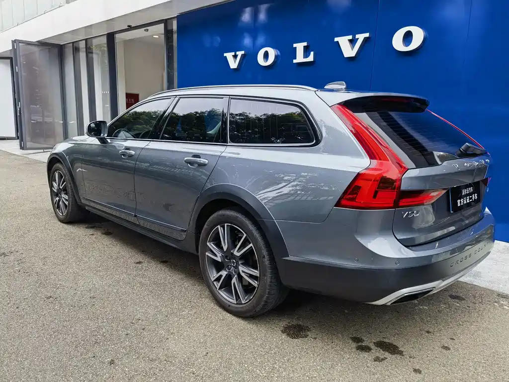 Volvo V90 — миниатюра 16
