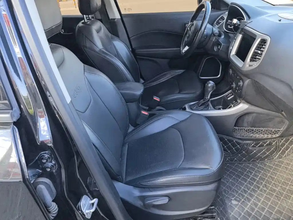 Jeep Compass — миниатюра 25