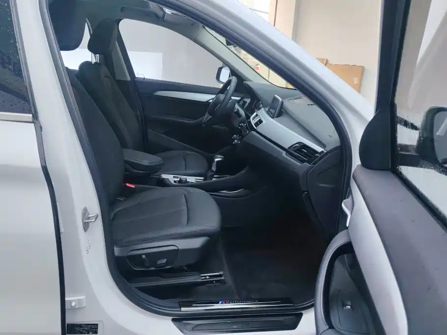 BMW X1 — миниатюра 8