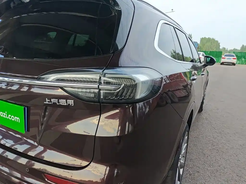 Buick Envision Plus — миниатюра 8