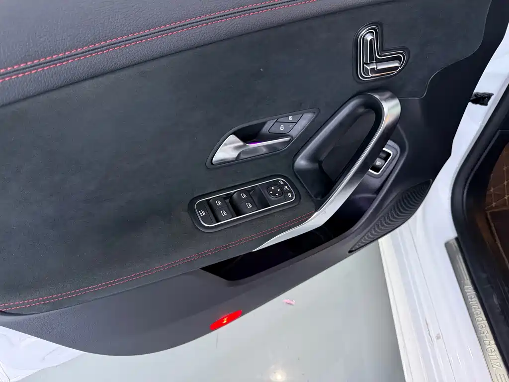 Mercedes-Benz CLA (Import) — миниатюра 10