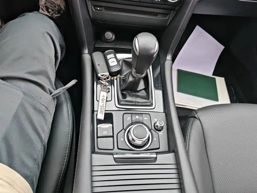 Mazda 3 Axela — миниатюра 14