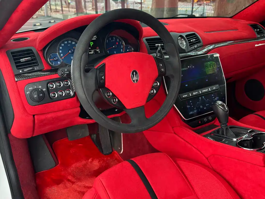 Maserati GranTurismo — миниатюра 9