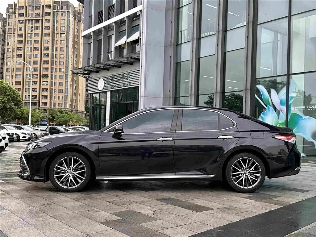 Toyota Camry 2023 2.5G Luxury